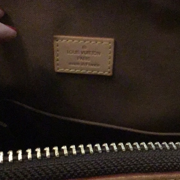 Louis Vuitton vertical bag - Picture 8 of 10